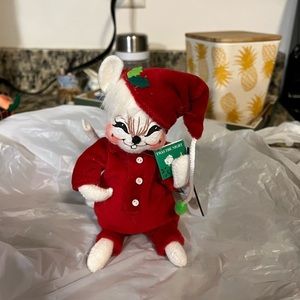 Anna Lee sleepy mouse. Make an offer